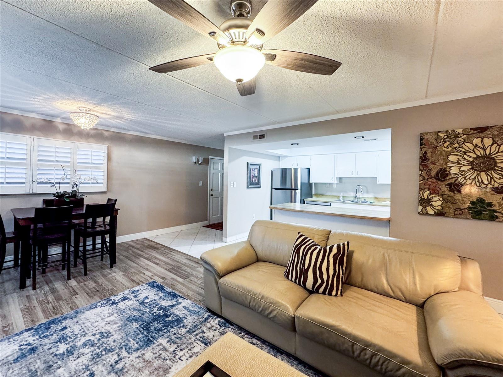 Image 8 of 52 For 12760 Indian Rocks Road 510