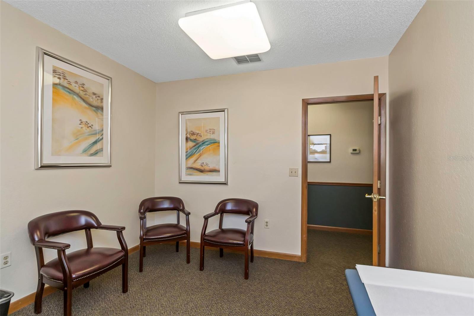 Image 28 of 82 For 701 Hercules Avenue