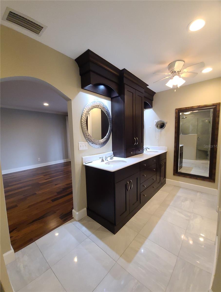 Image 29 of 58 For 114 Targa Court