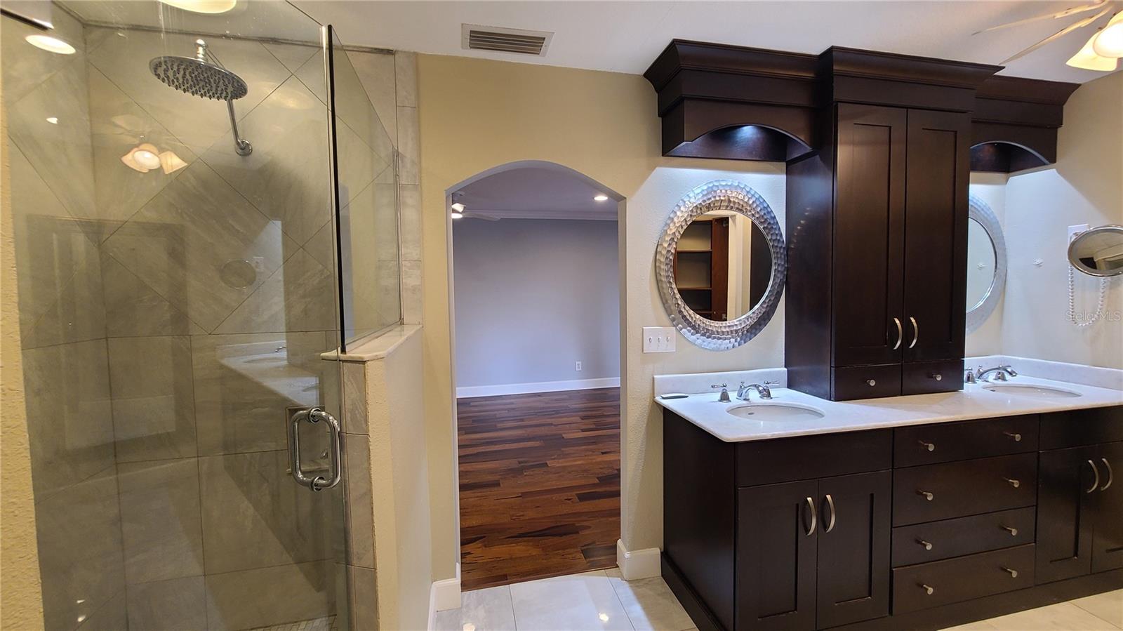 Image 31 of 58 For 114 Targa Court