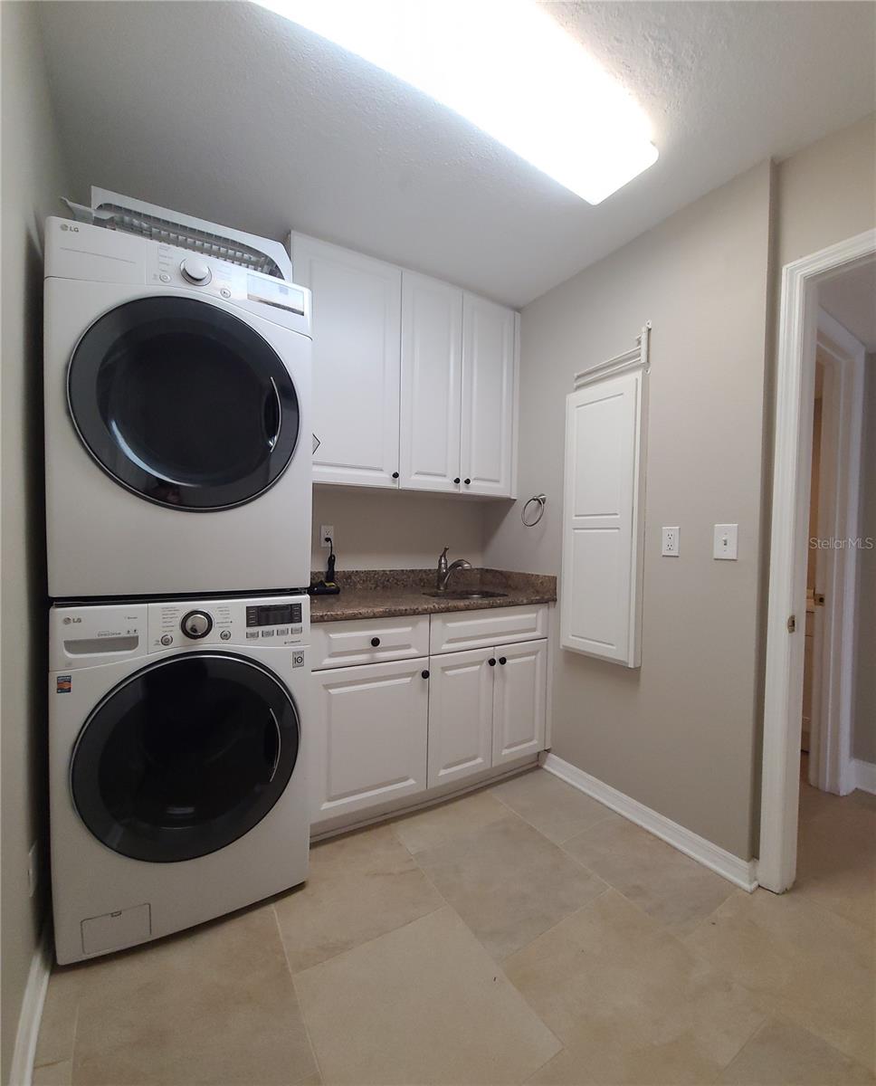 Image 55 of 58 For 114 Targa Court