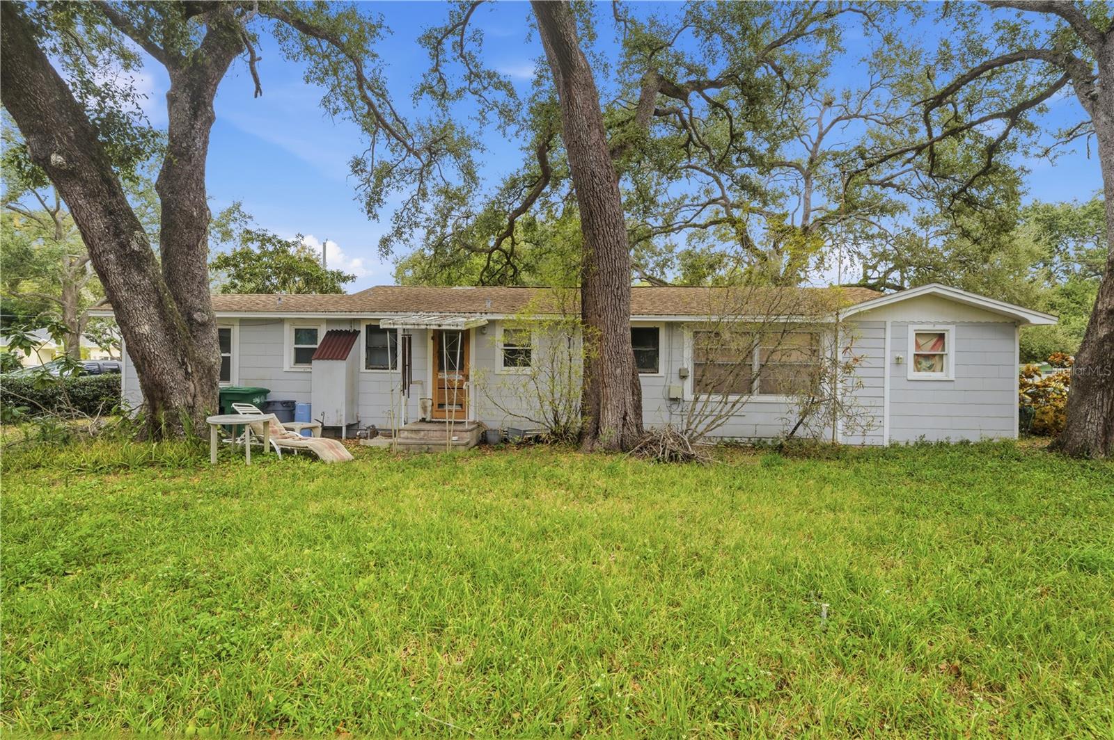 Image 8 of 9 For 3204 Villa Rosa Street