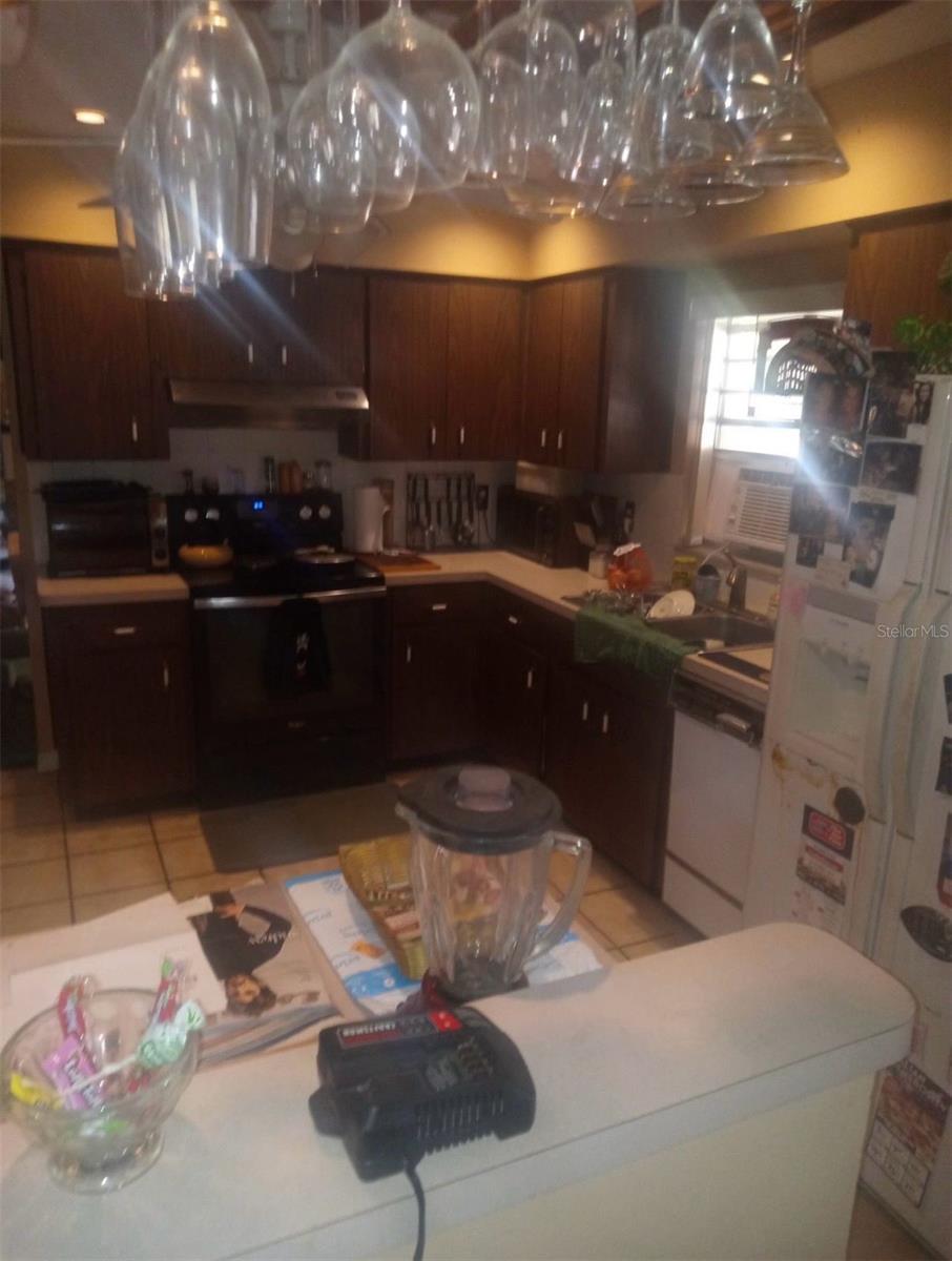 Image 4 of 27 For 528 Lantern Circle