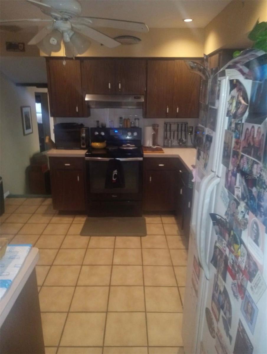 Image 5 of 27 For 528 Lantern Circle