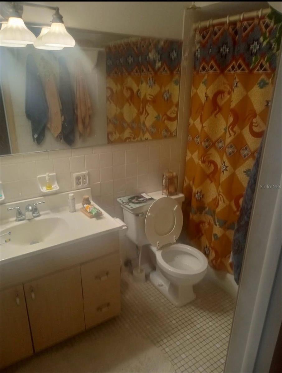 Image 9 of 27 For 528 Lantern Circle