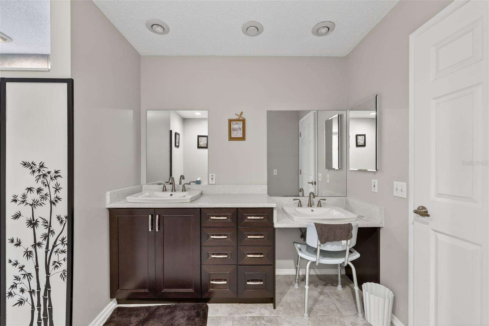 Image 20 of 31 For 9410 Pebble Glen Avenue