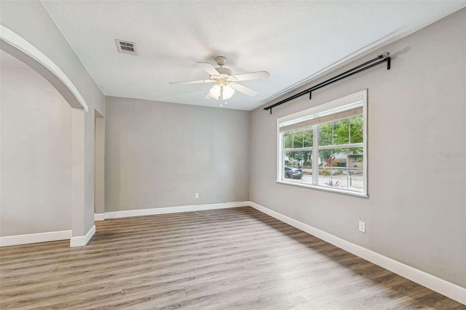 Image 6 of 35 For 1206 Crenshaw Street