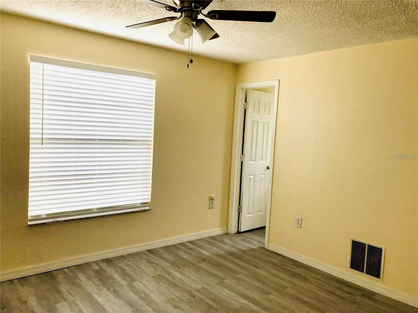 Image 18 of 38 For 7045 Lassen Avenue