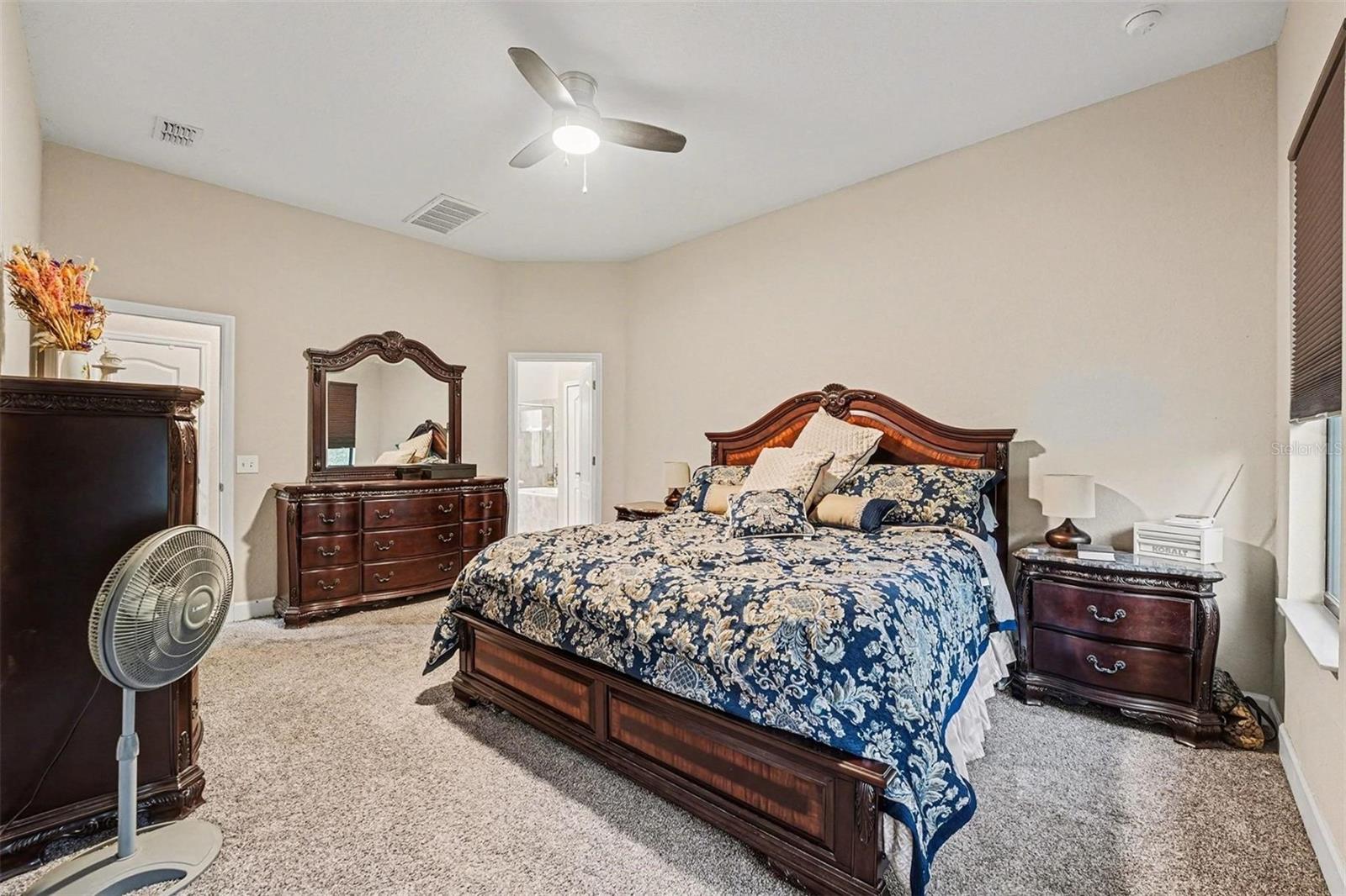 Image 17 of 30 For 6432 Evergreen Park Drive