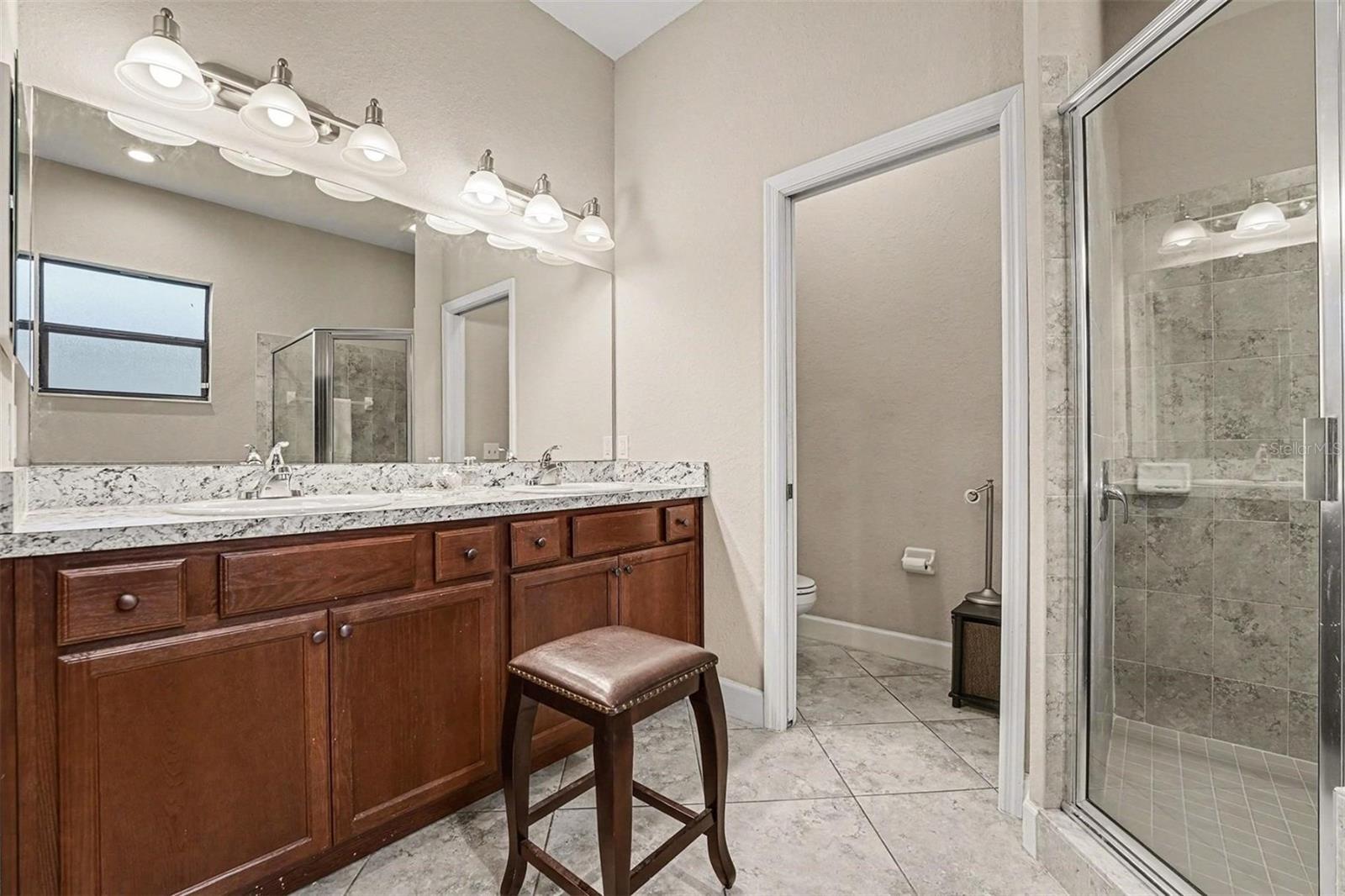 Image 20 of 30 For 6432 Evergreen Park Drive