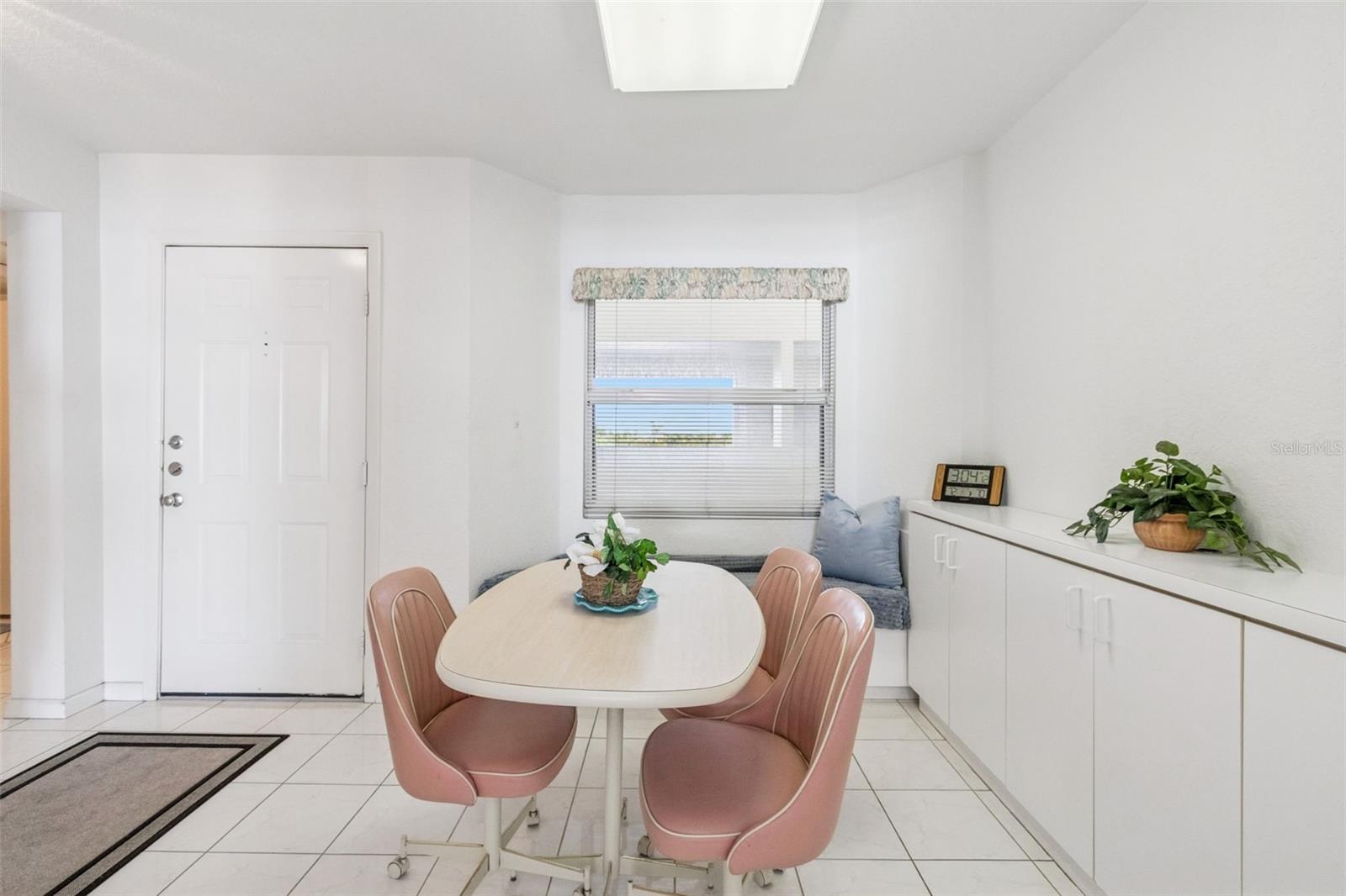 Image 17 of 39 For 6105 Bahia Del Mar Circle 686