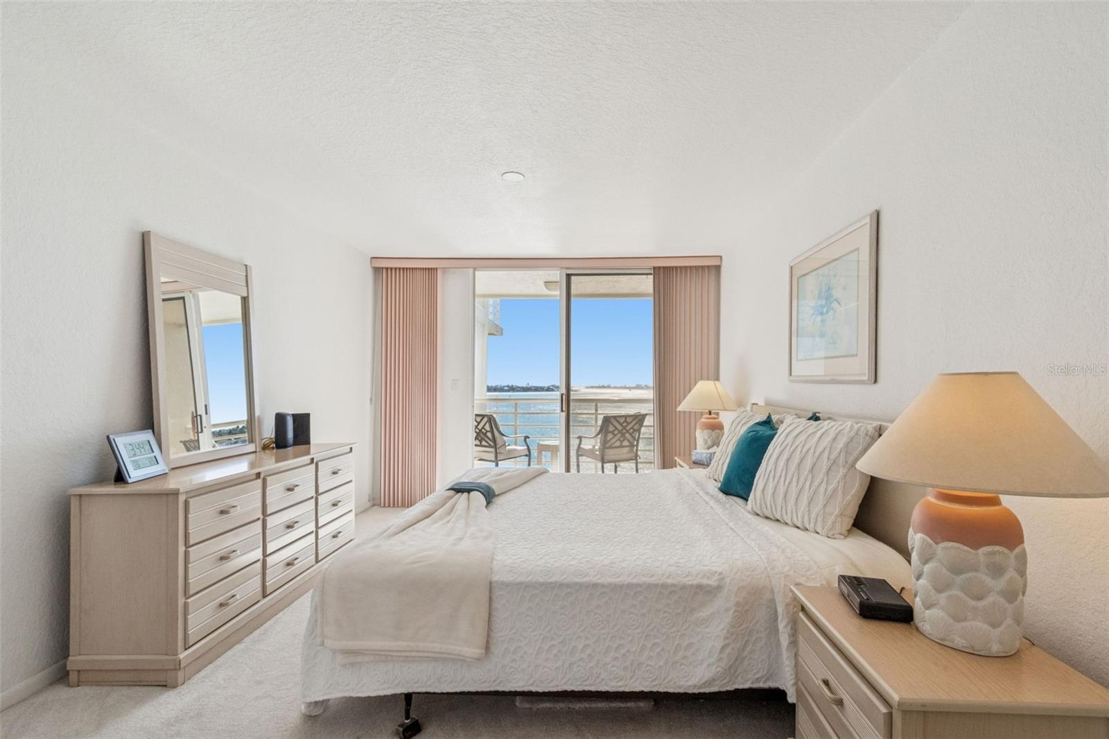 Image 20 of 39 For 6105 Bahia Del Mar Circle 686