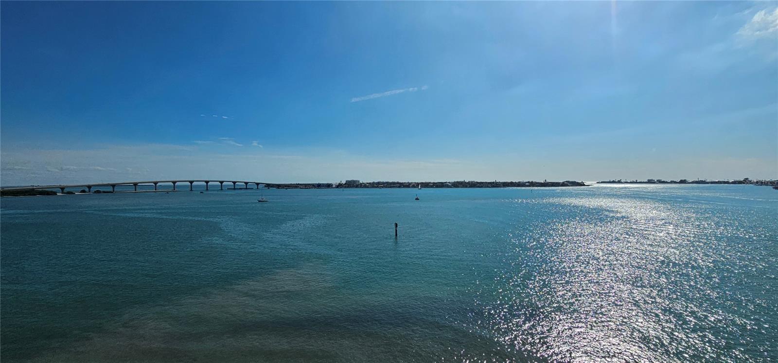 Image 37 of 39 For 6105 Bahia Del Mar Circle 686