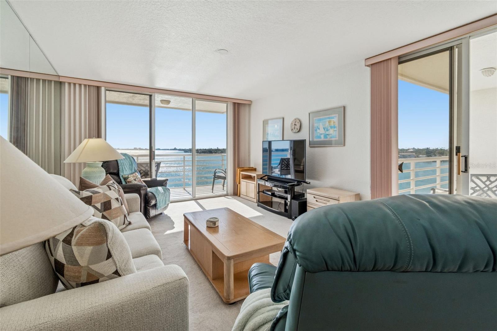 Image 5 of 39 For 6105 Bahia Del Mar Circle 686