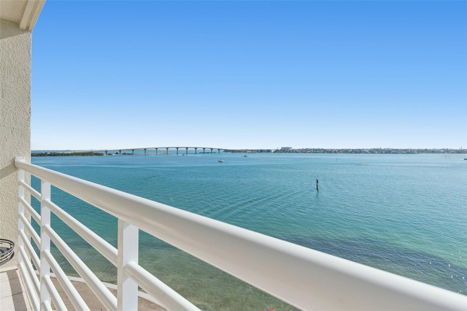 Image 8 of 39 For 6105 Bahia Del Mar Circle 686