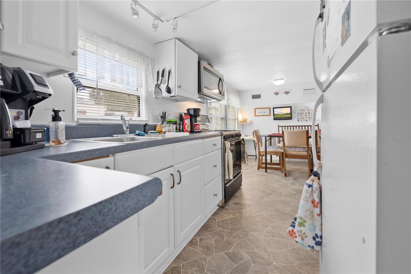 Image 11 of 31 For 2092 Culbreath Road C77