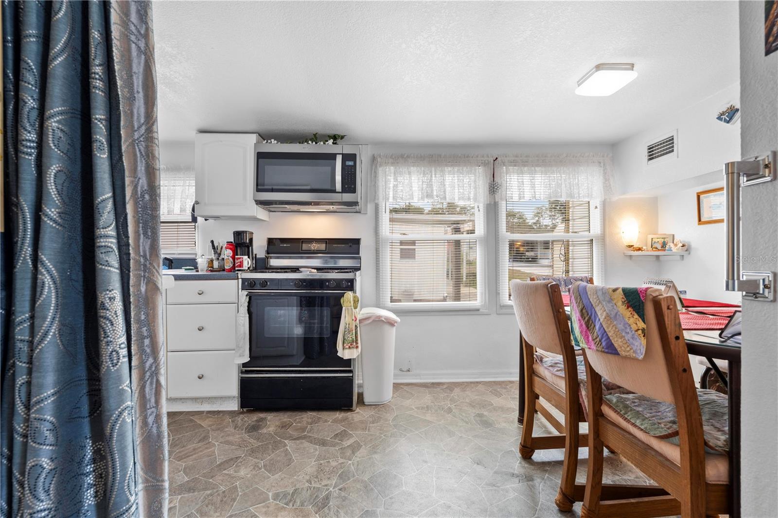 Image 15 of 31 For 2092 Culbreath Road C77