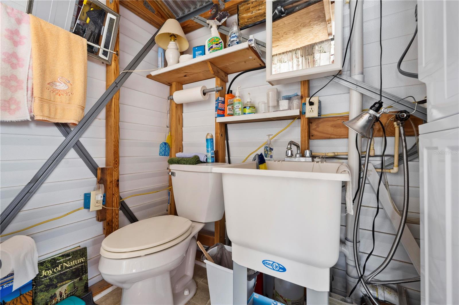 Image 24 of 31 For 2092 Culbreath Road C77