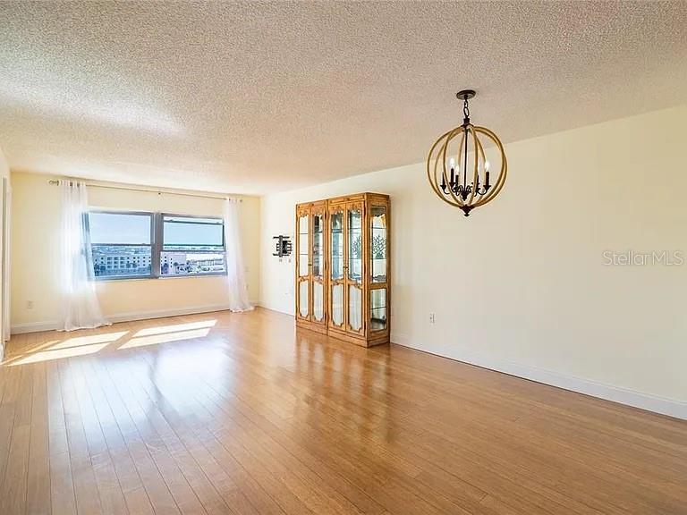 Image 10 of 35 For 4775 Cove Circle 1002