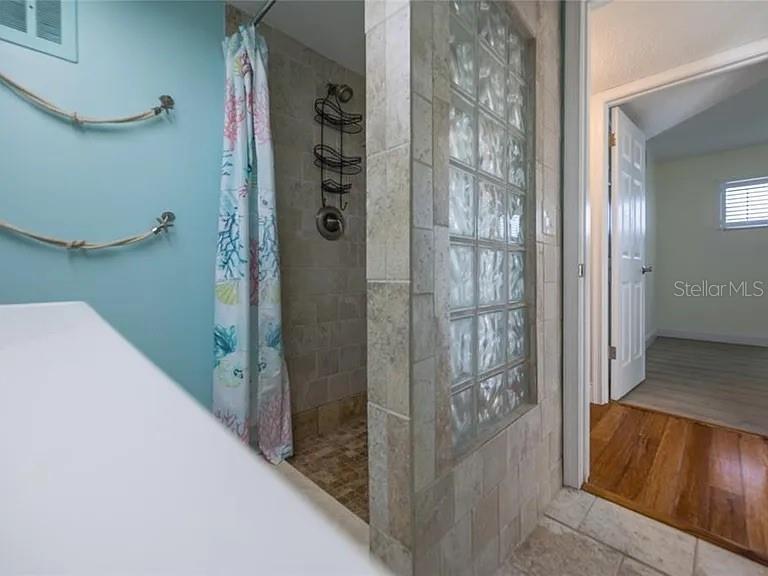 Image 29 of 35 For 4775 Cove Circle 1002