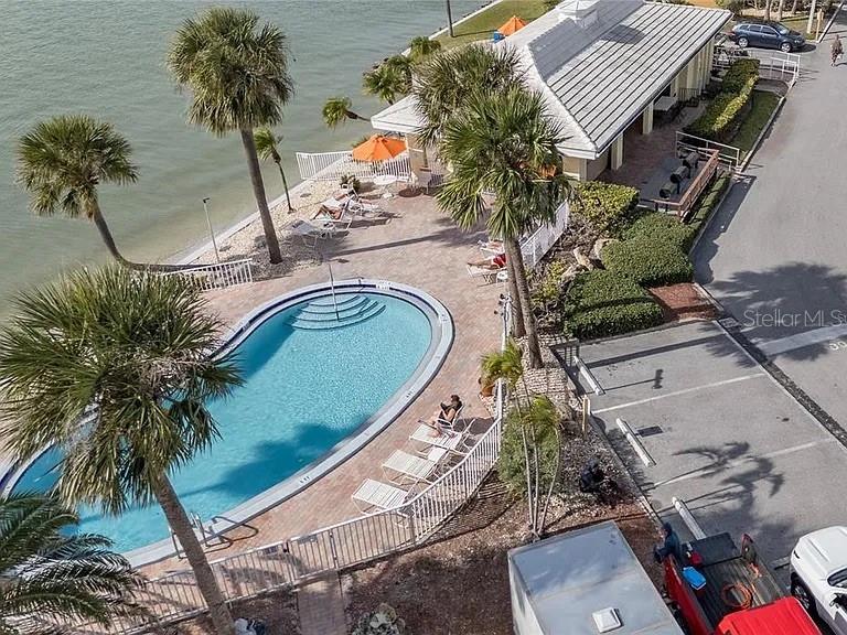 Image 32 of 35 For 4775 Cove Circle 1002