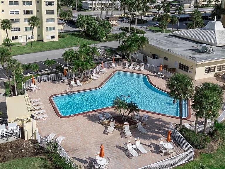 Image 33 of 35 For 4775 Cove Circle 1002