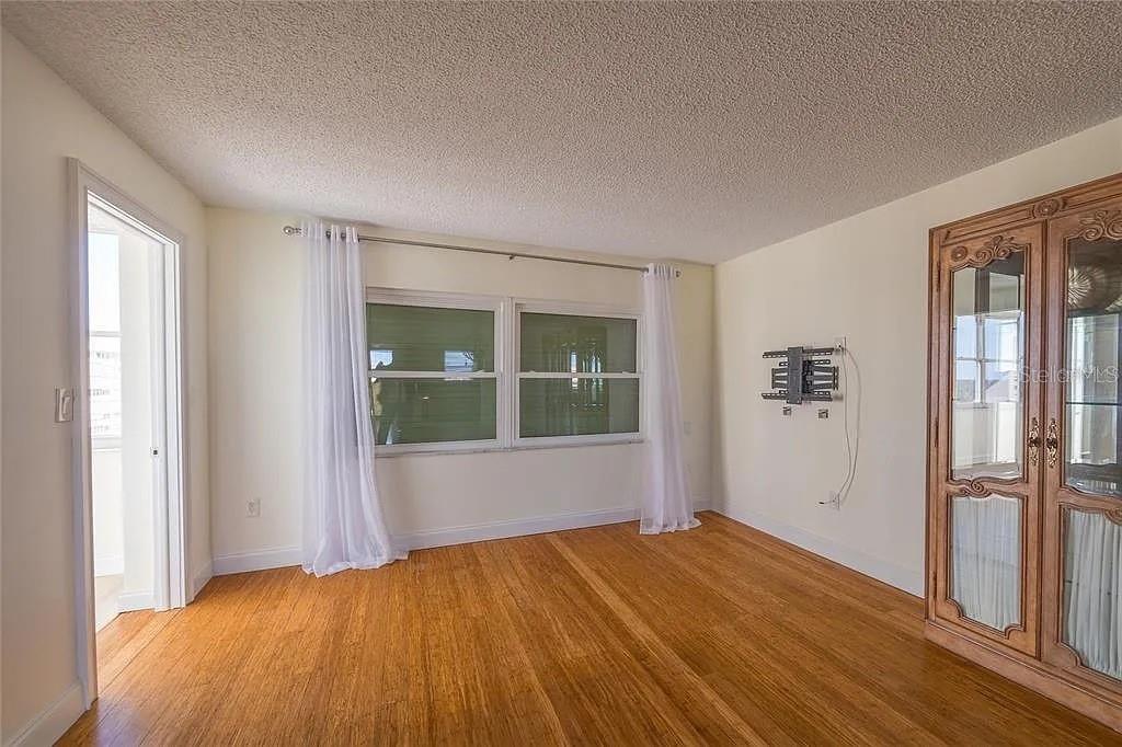 Image 35 of 35 For 4775 Cove Circle 1002