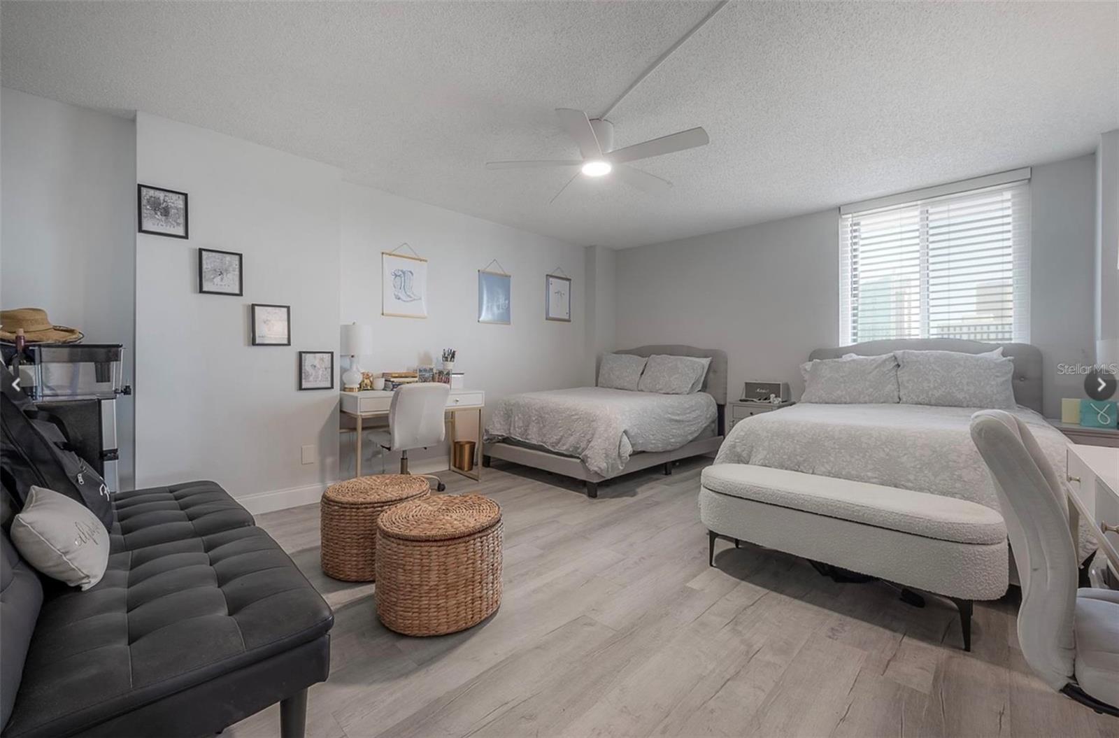 Image 25 of 32 For 201 Laurel Street 1012