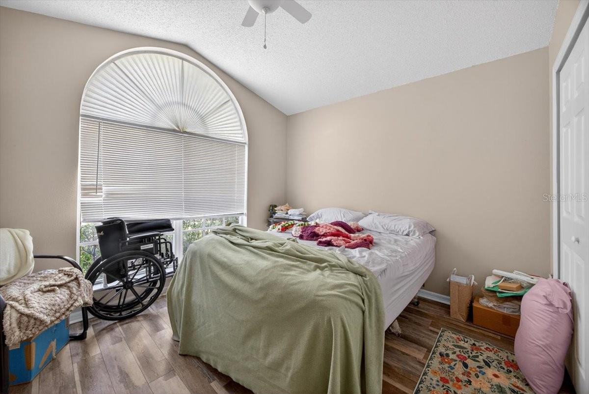 Image 18 of 25 For 15732 Heron Hill Street