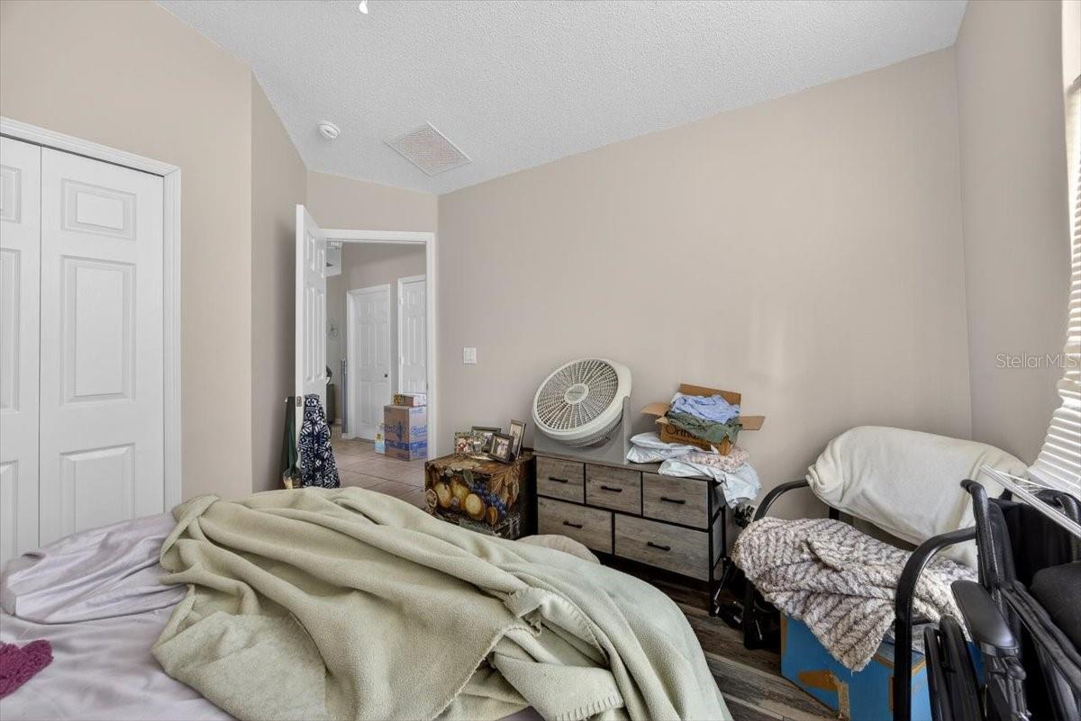 Image 19 of 25 For 15732 Heron Hill Street