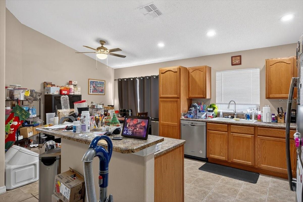 Image 7 of 25 For 15732 Heron Hill Street