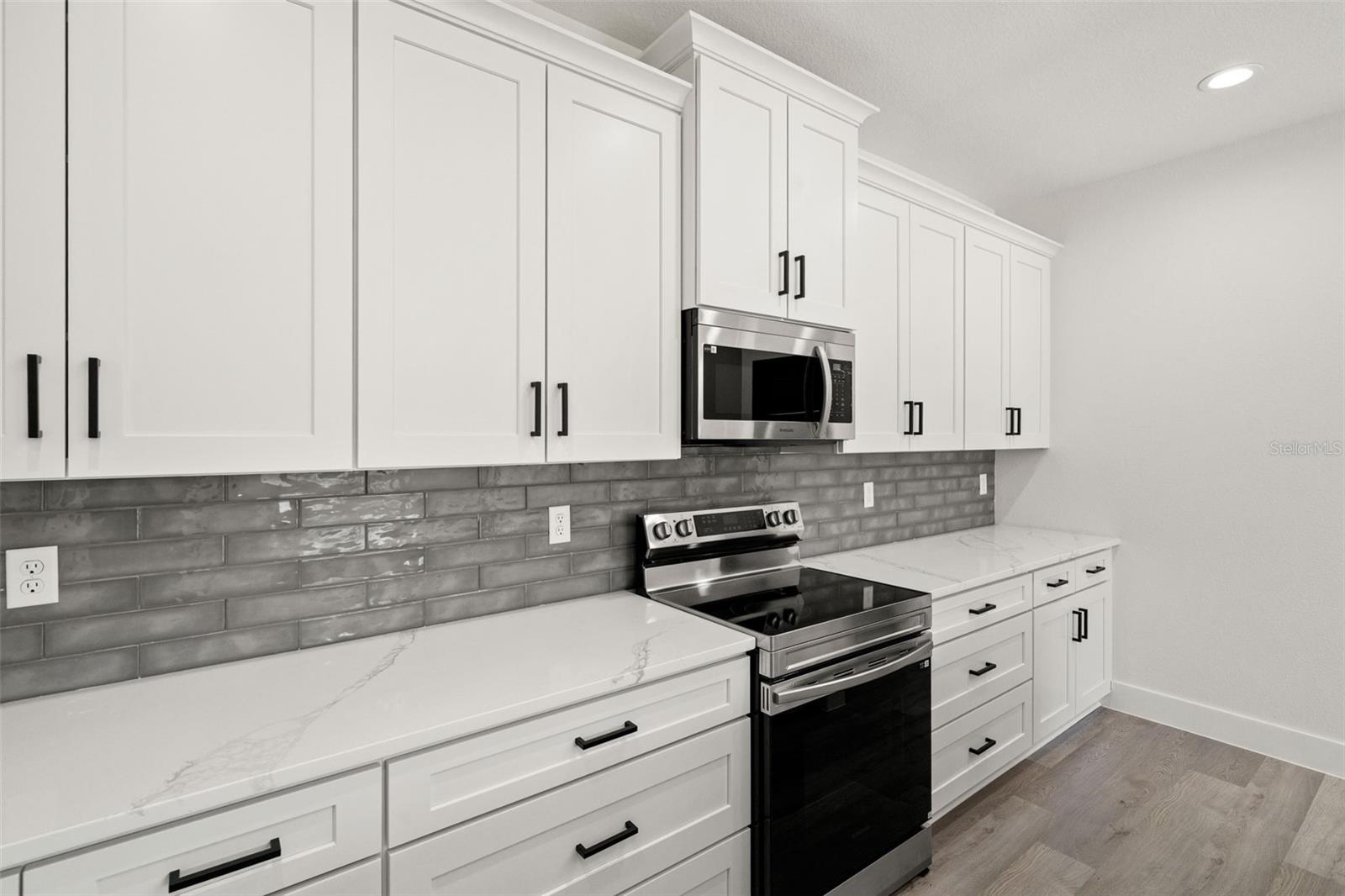 Image 11 of 52 For 2956 Higgins Place