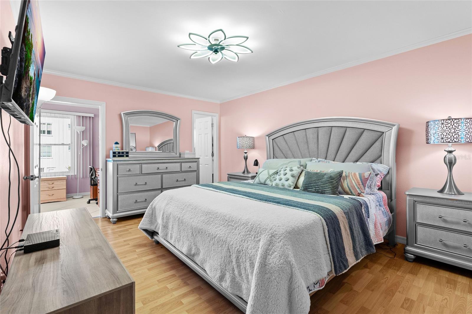 Image 19 of 63 For 2960 59th Street S 215