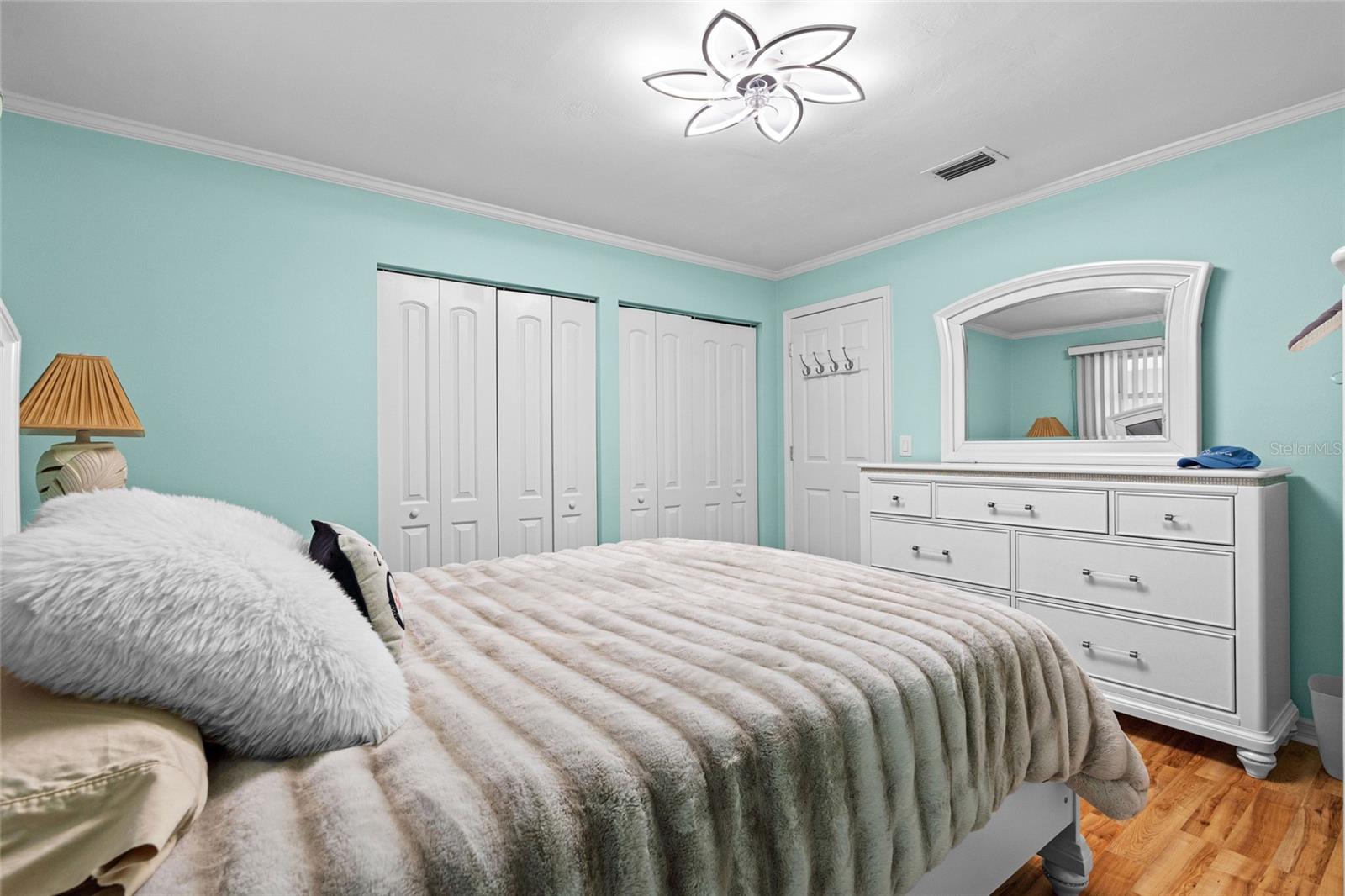 Image 25 of 63 For 2960 59th Street S 215