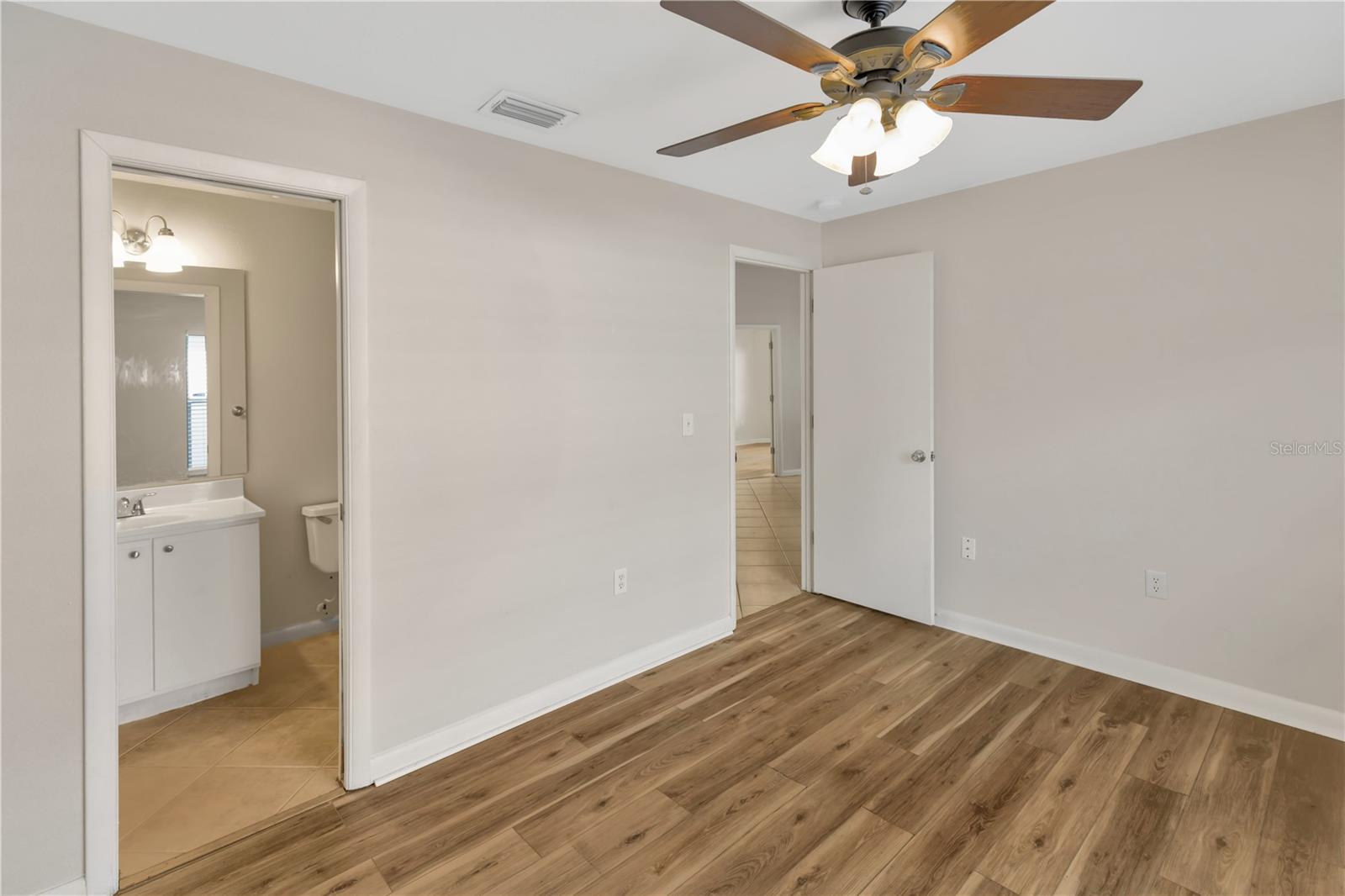 Image 26 of 56 For 2408 Camden Oaks Place