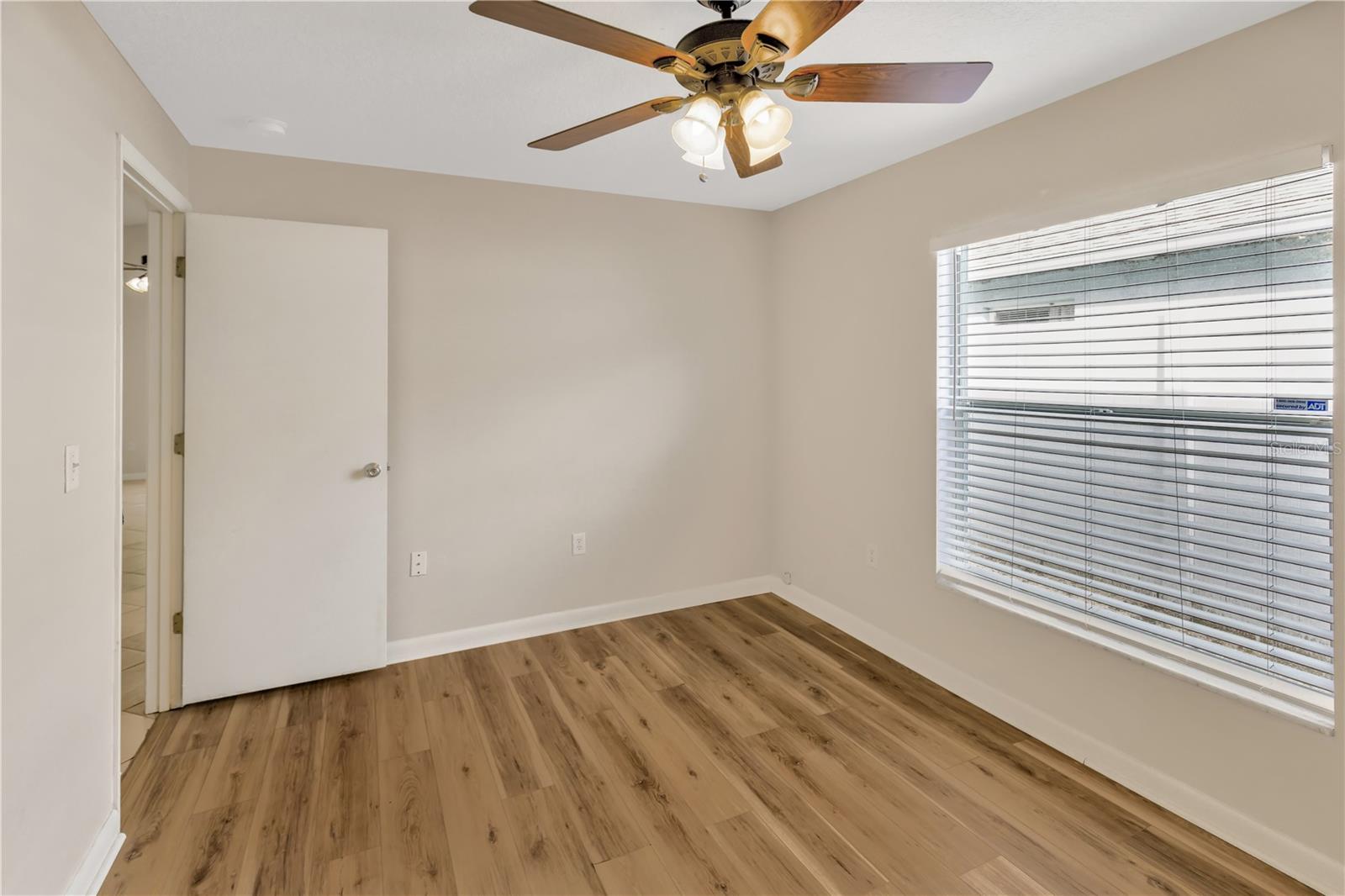 Image 27 of 56 For 2408 Camden Oaks Place