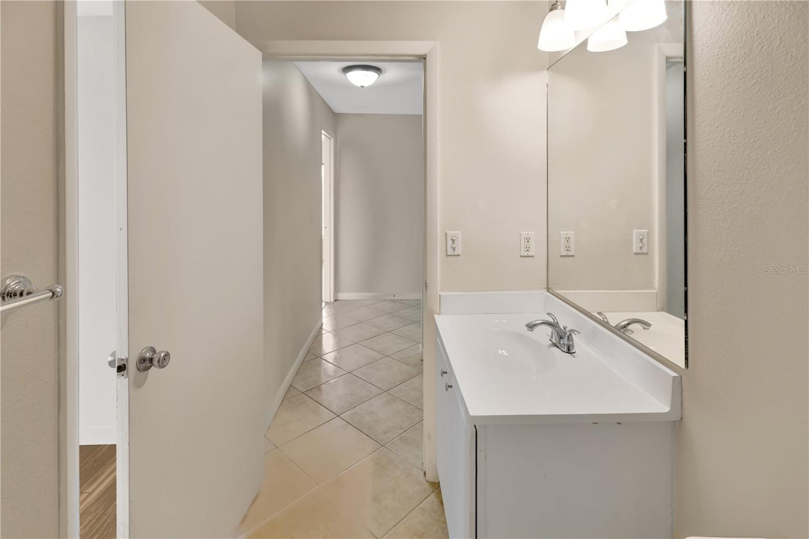 Image 29 of 56 For 2408 Camden Oaks Place