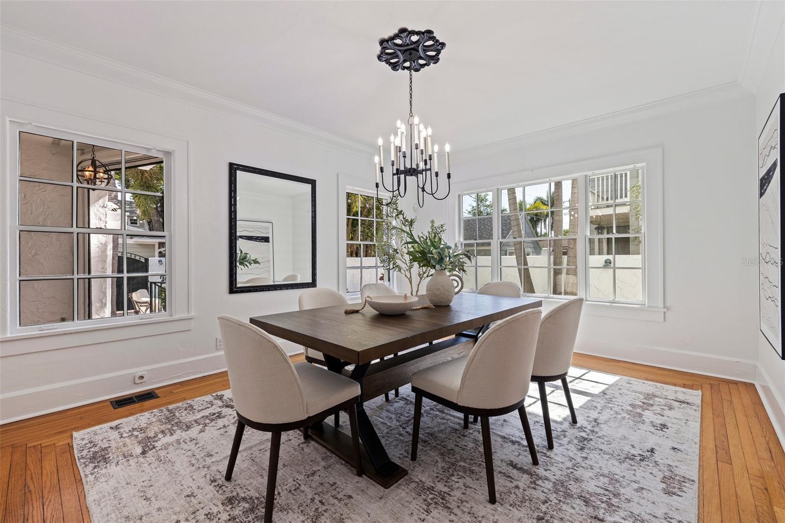 Image 11 of 54 For 1920 Cherry Street Ne