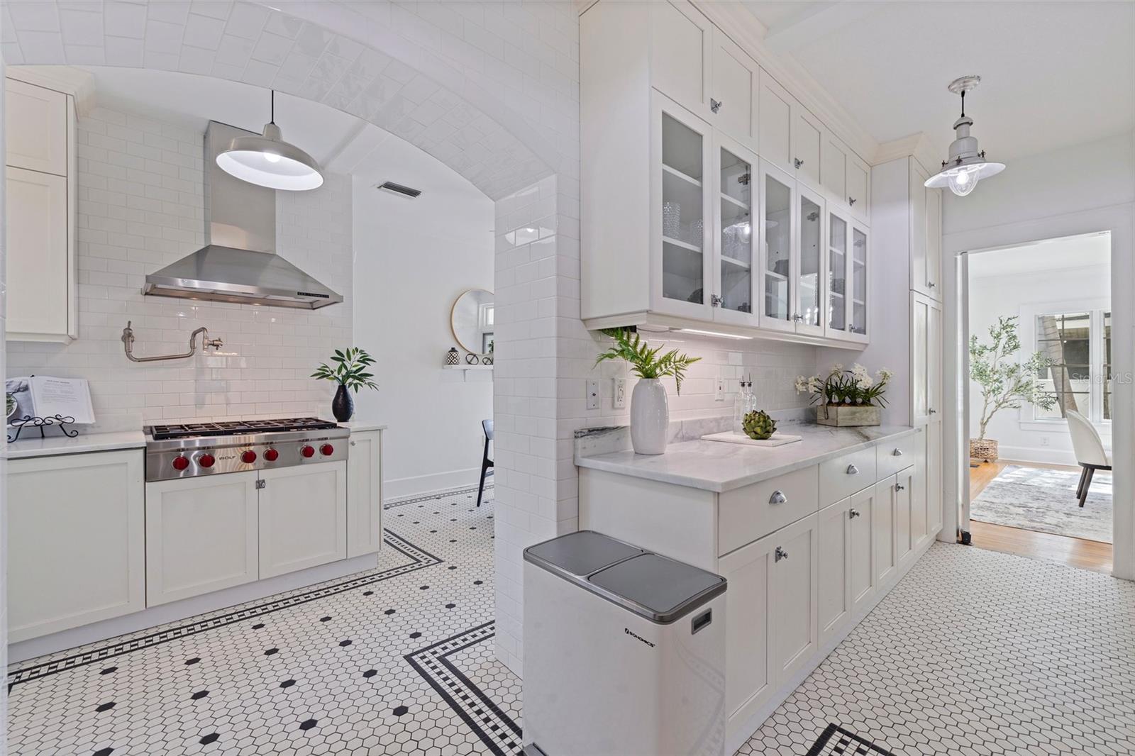 Image 16 of 54 For 1920 Cherry Street Ne