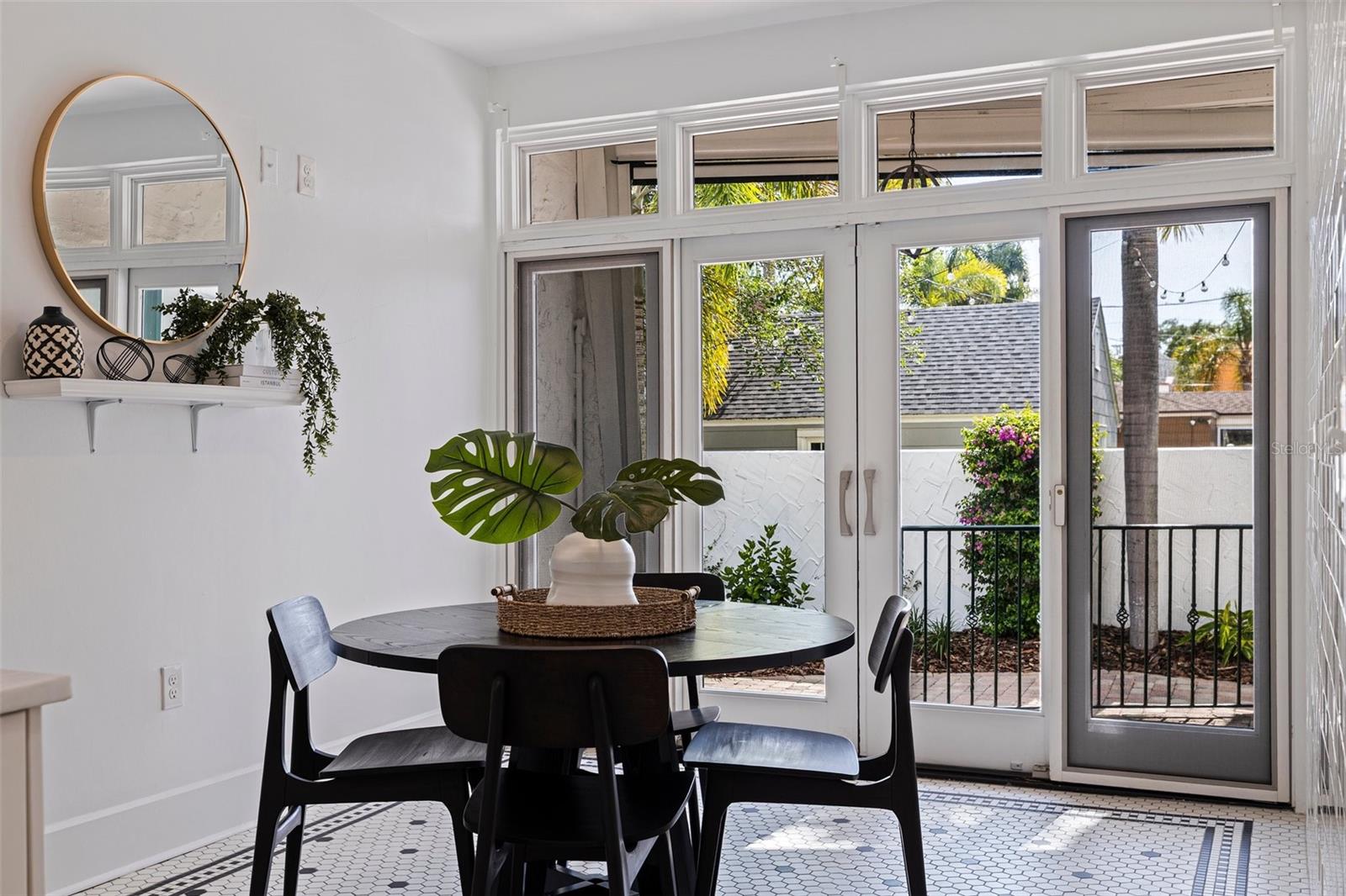 Image 17 of 54 For 1920 Cherry Street Ne