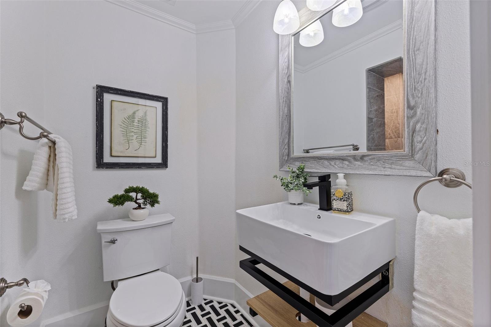 Image 19 of 54 For 1920 Cherry Street Ne