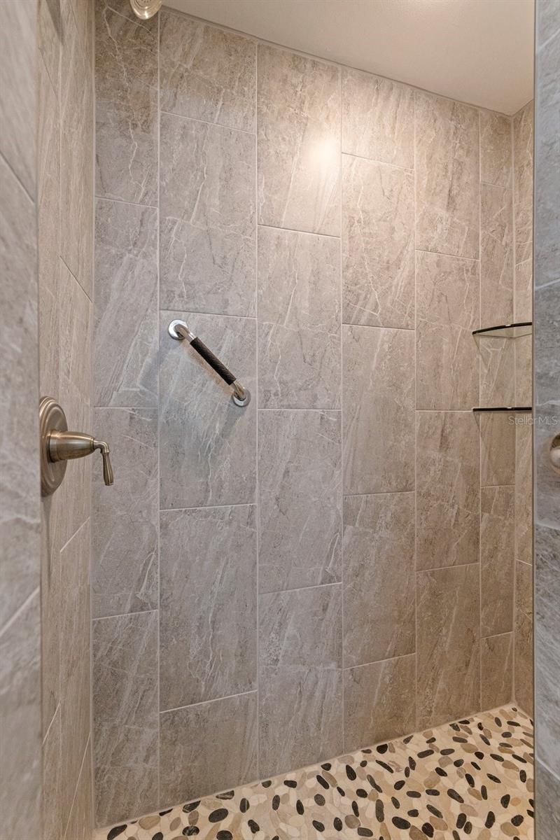 Image 20 of 54 For 1920 Cherry Street Ne