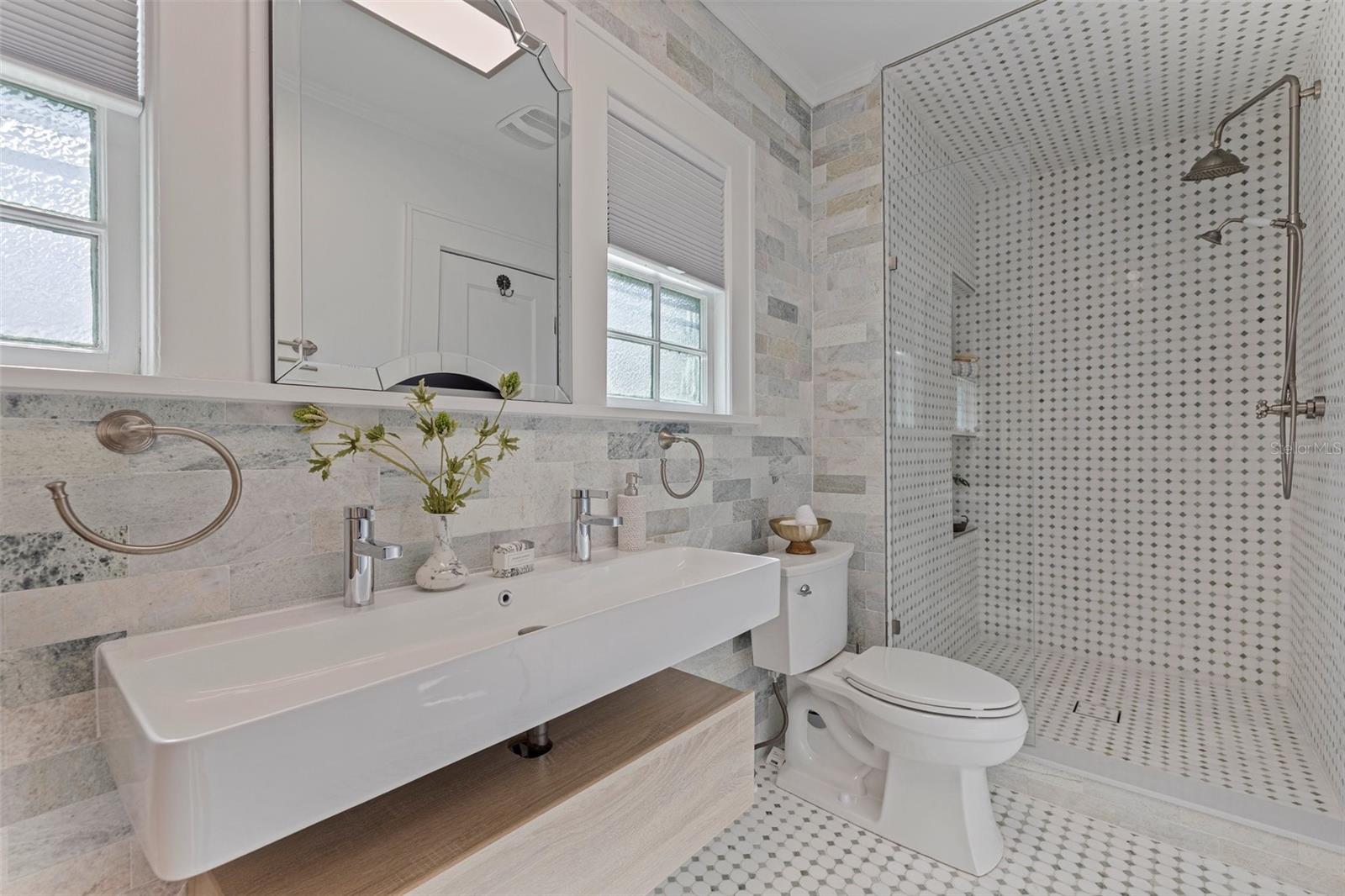 Image 27 of 54 For 1920 Cherry Street Ne