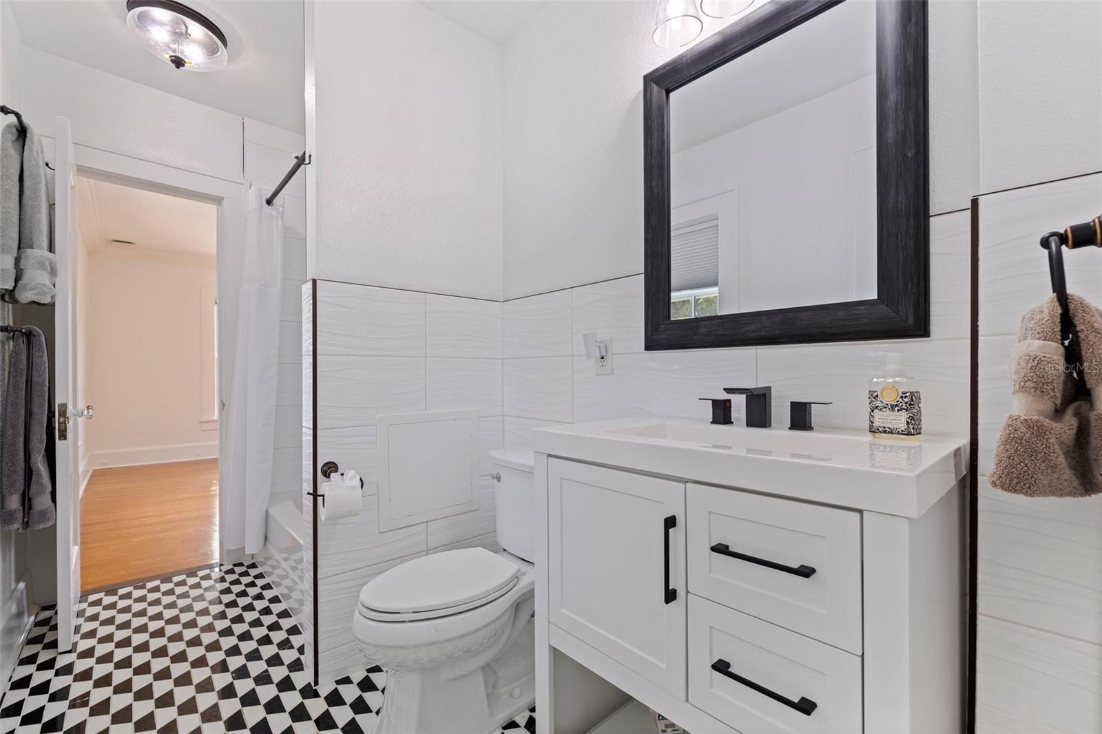 Image 30 of 54 For 1920 Cherry Street Ne