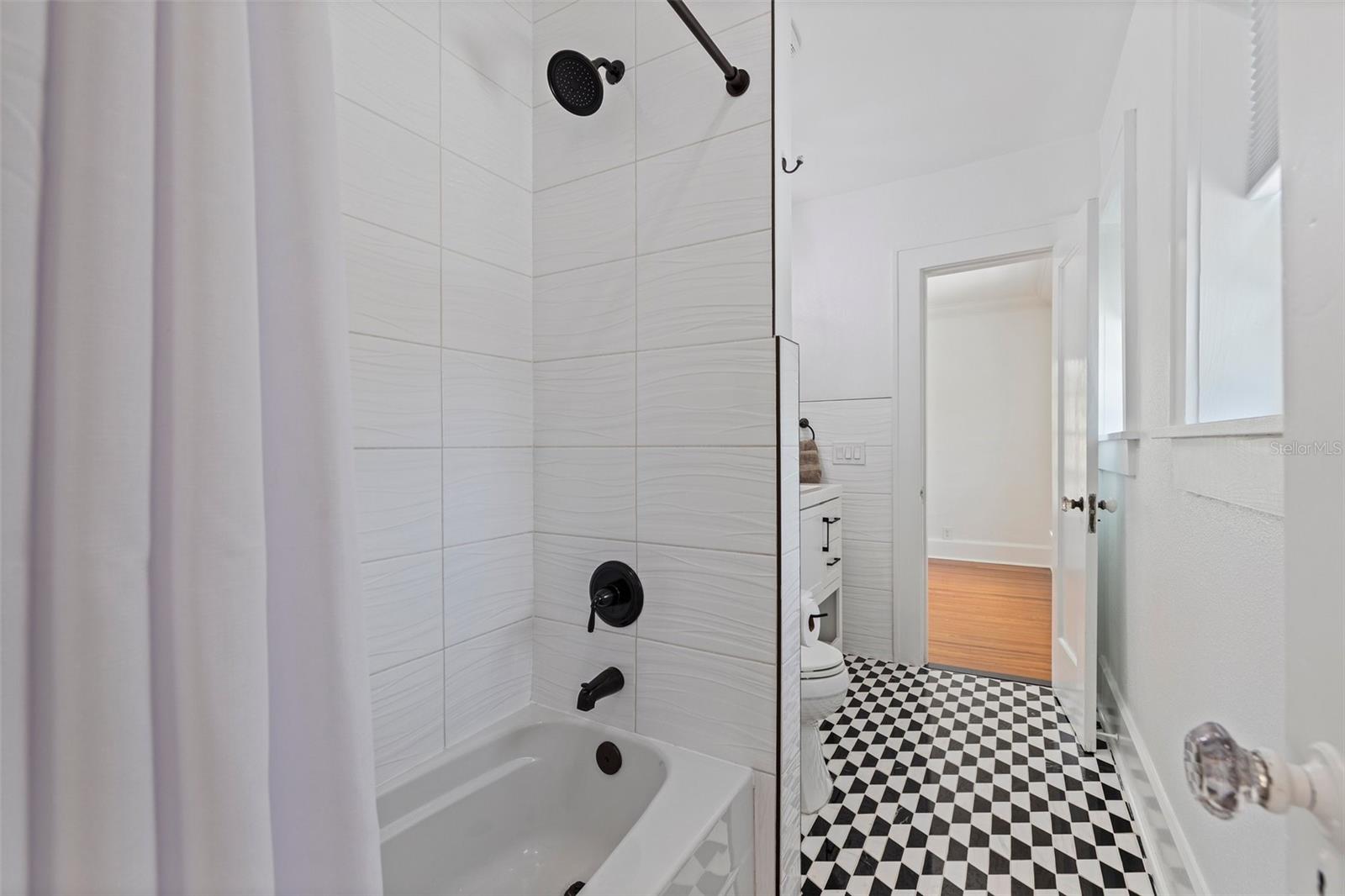 Image 31 of 54 For 1920 Cherry Street Ne