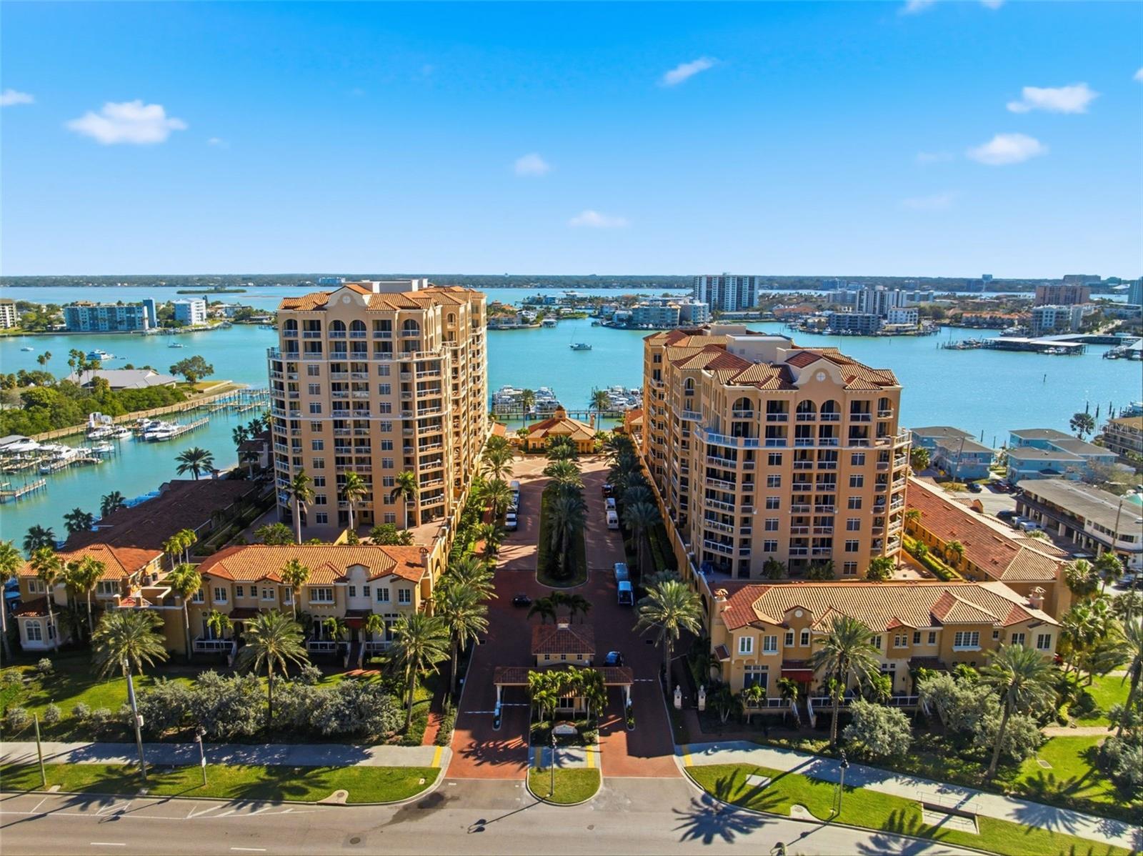 Image 3 of 50 For 521 Mandalay Avenue 307