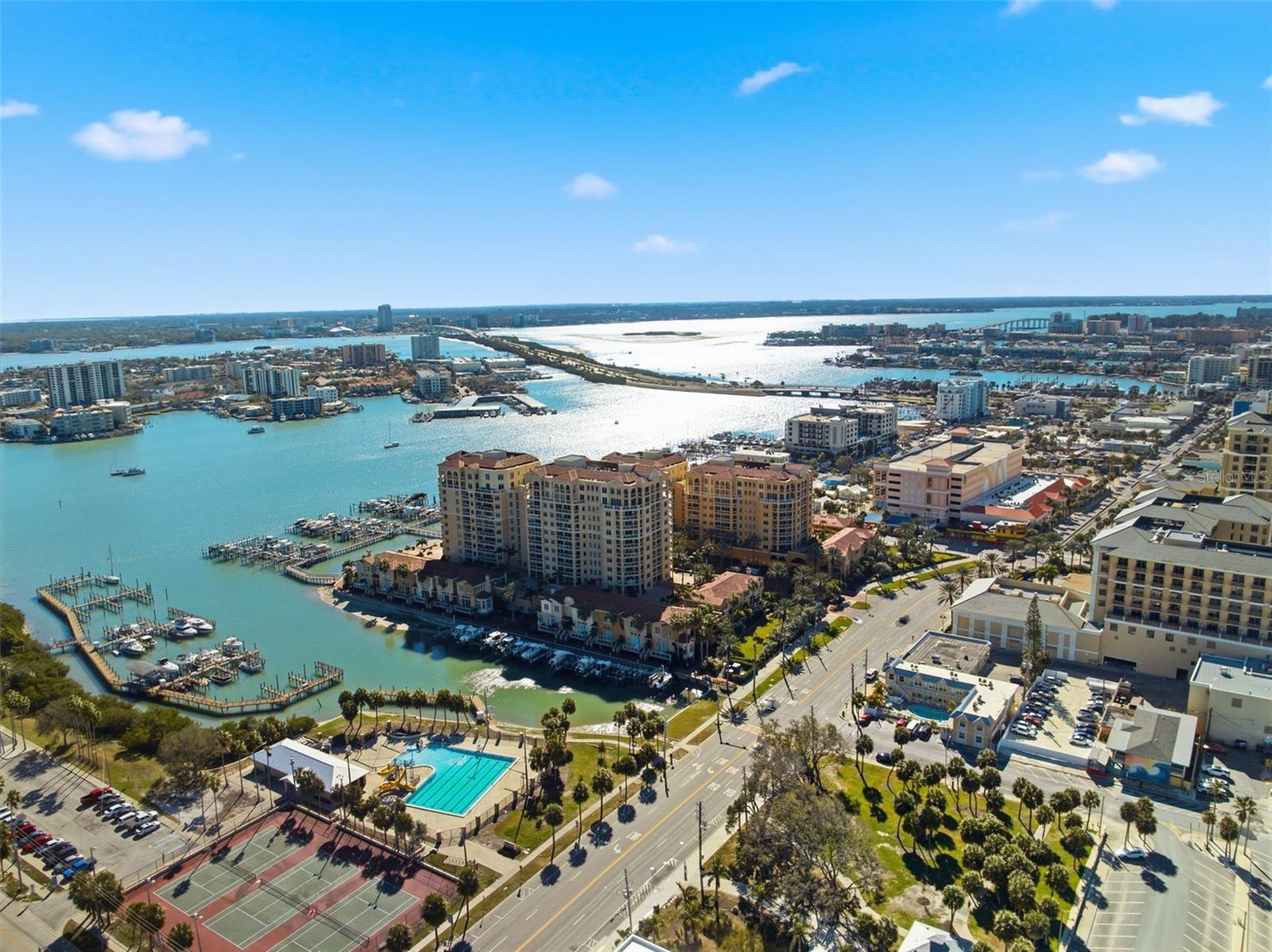 Image 45 of 50 For 521 Mandalay Avenue 307