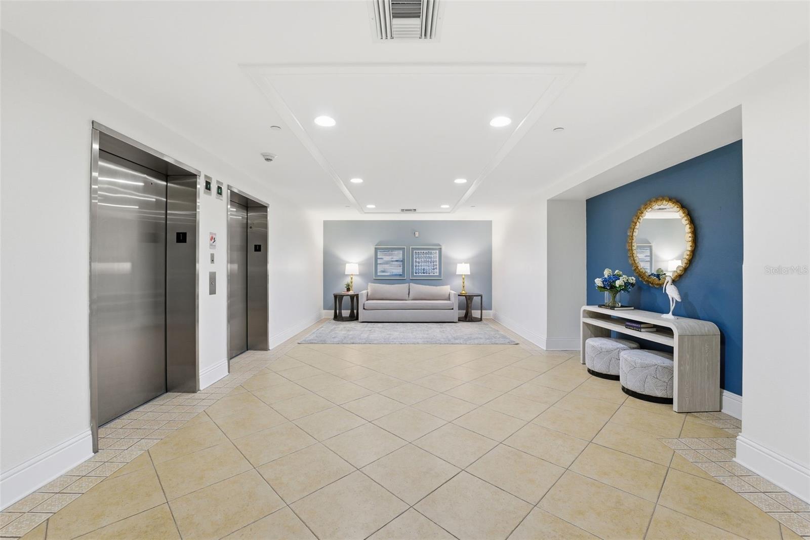 Image 6 of 50 For 521 Mandalay Avenue 307