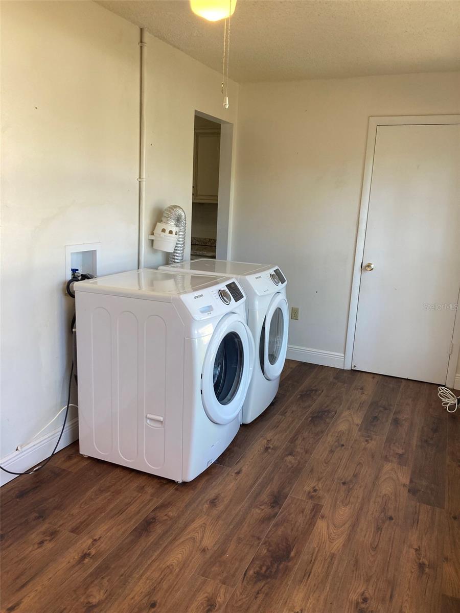 Image 15 of 69 For 5725 80th Street N 315