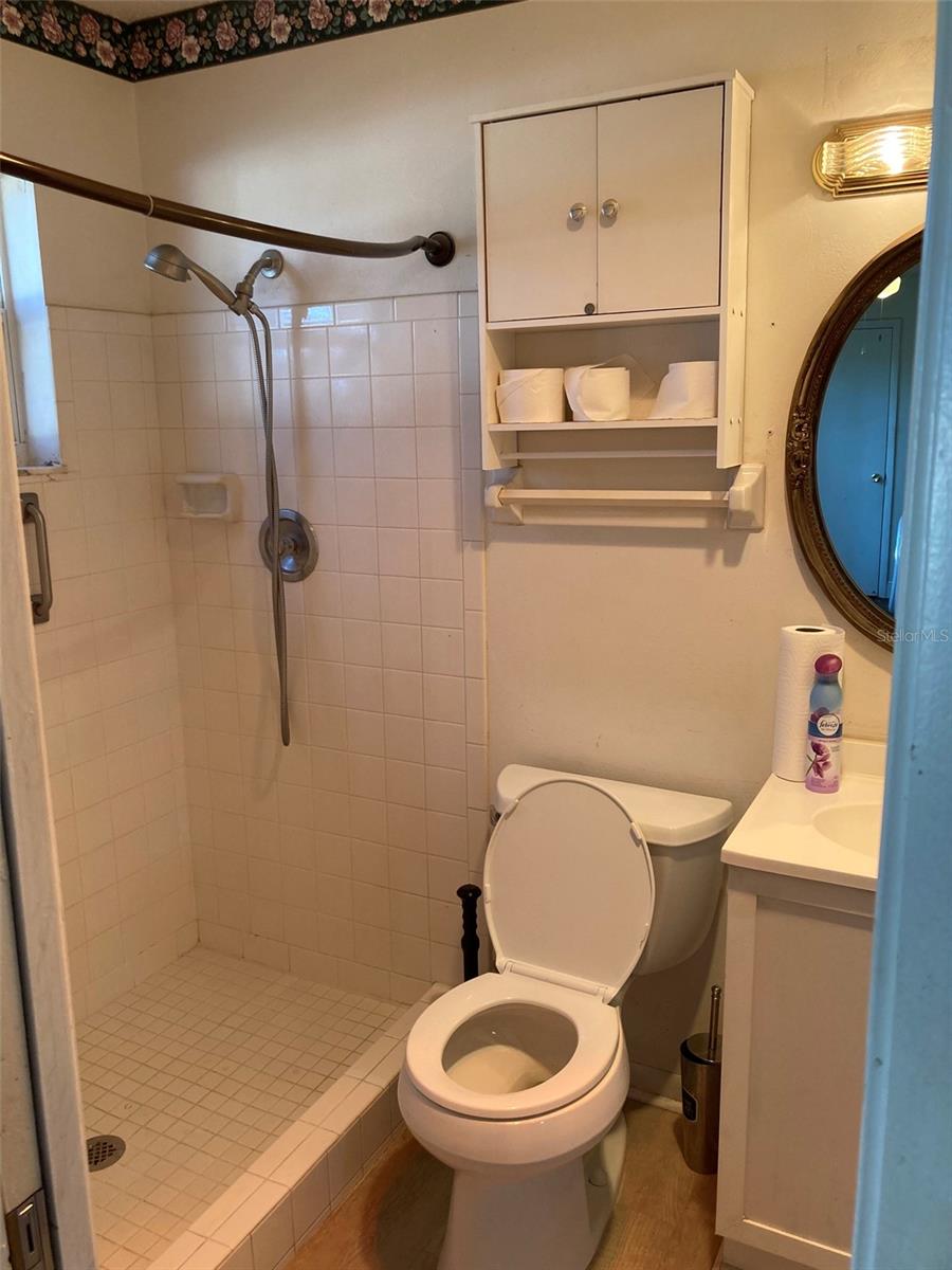 Image 18 of 69 For 5725 80th Street N 315